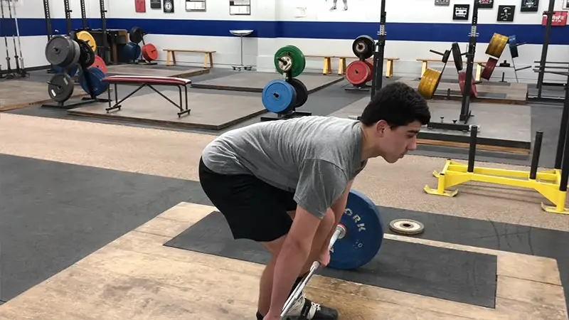 How To Keep Back Straight During Deadlift?
