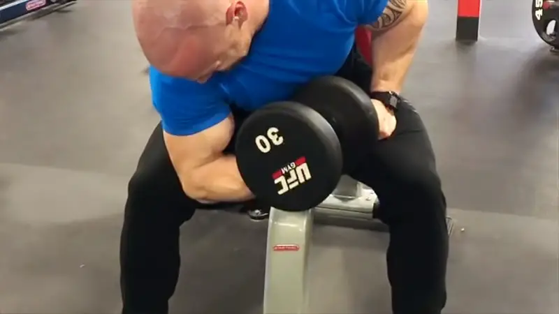 How Much Can The Average Man Curl With One Arm