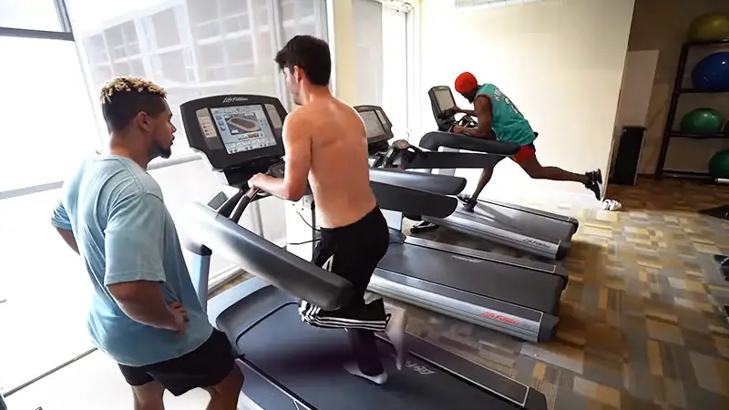 Working-Out-On-A-Treadmill