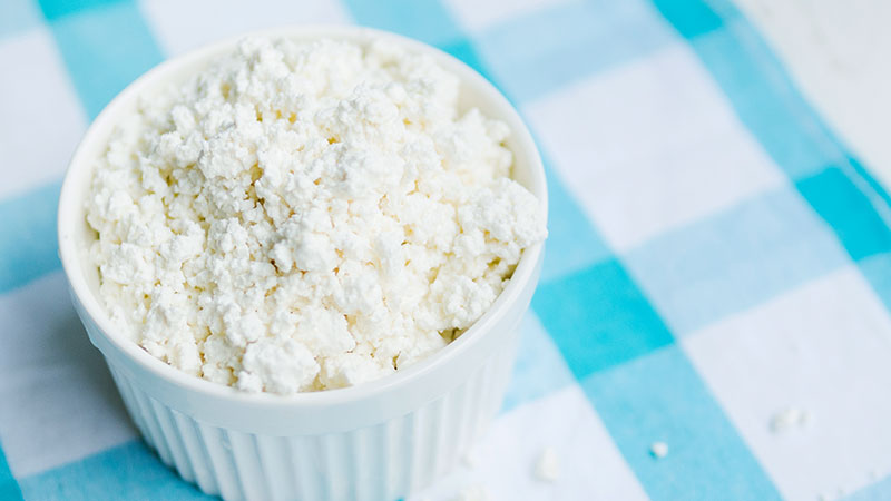 10 Healthiest Cheeses for Weight Loss: Dietitian-Approved Choices