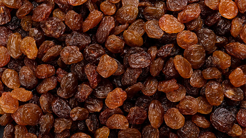7 Health Benefits of Raisins: Nature's Sweet Superfood